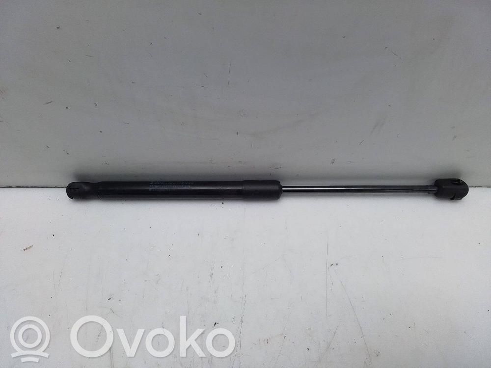 BMW 3 F30 F35 F31 Takaluukun tuen kaasujousi 
