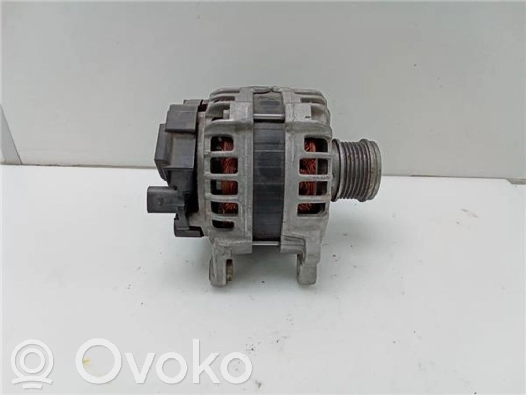 Alternador   04L903023K