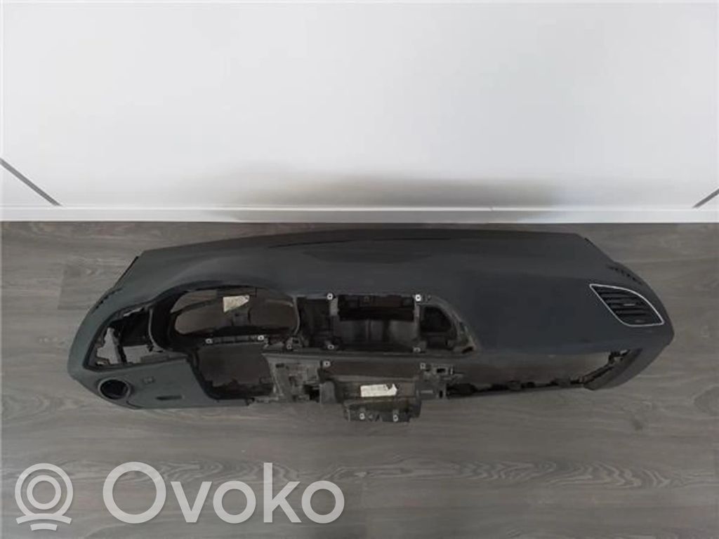 Seat Leon (5F) Panelis 