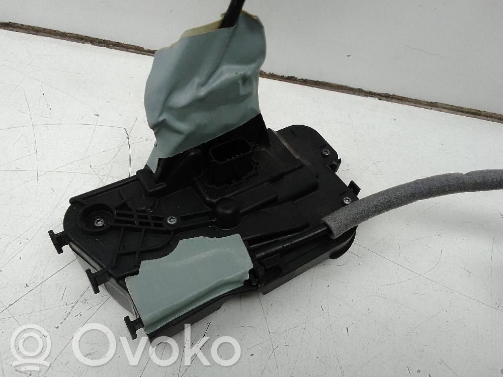 Ford Focus Aizmugurē slēdzene 