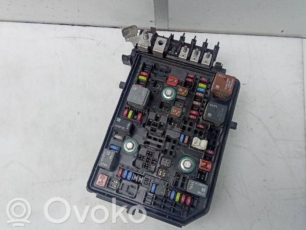 Módulo de fusible   39107275