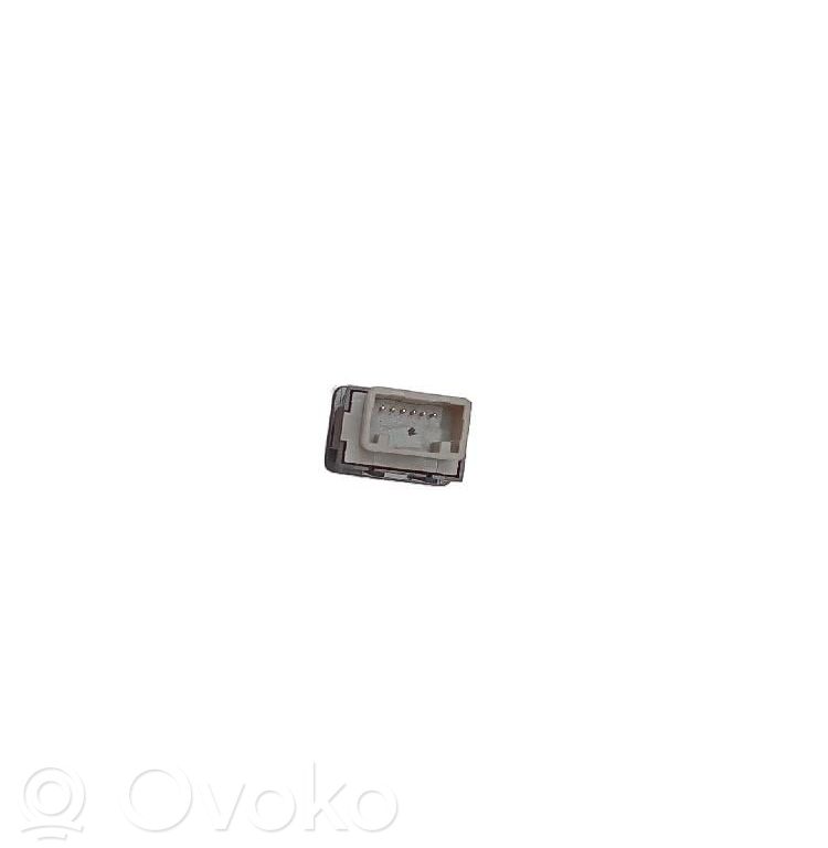 Interruptor del sensor de aparcamiento (PDC)   8602A121
