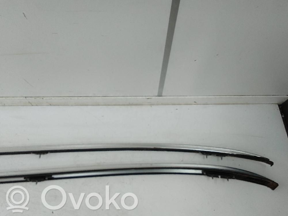Toyota Auris E180 Barra del techo 