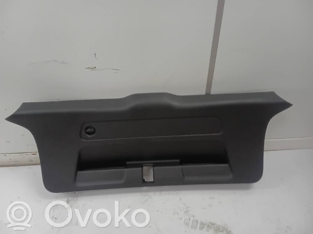 Garnitures hayon   81A867979