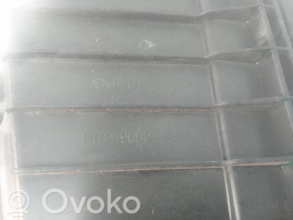 Ford Puma Air filter box 