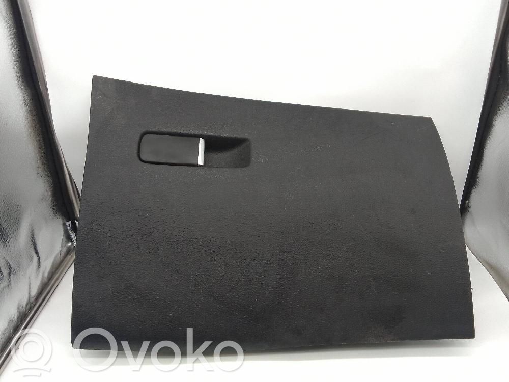 Hansikaslokero   10627686