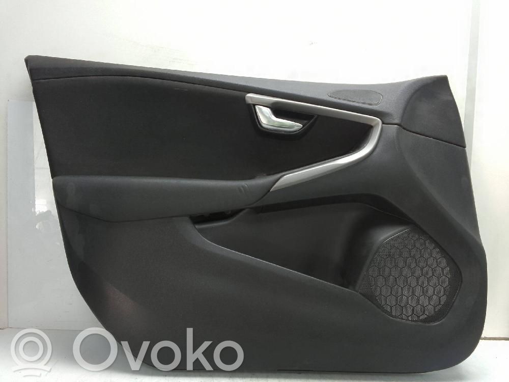 Volvo V40 Boczki / Poszycie drzwi przednich 