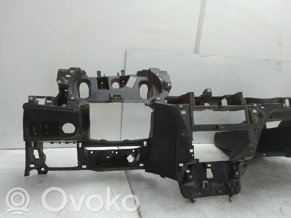 Citroen C-Elysée Kita salono detalė 