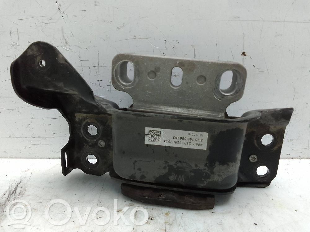 Engine mount bracket   2Q0199555
