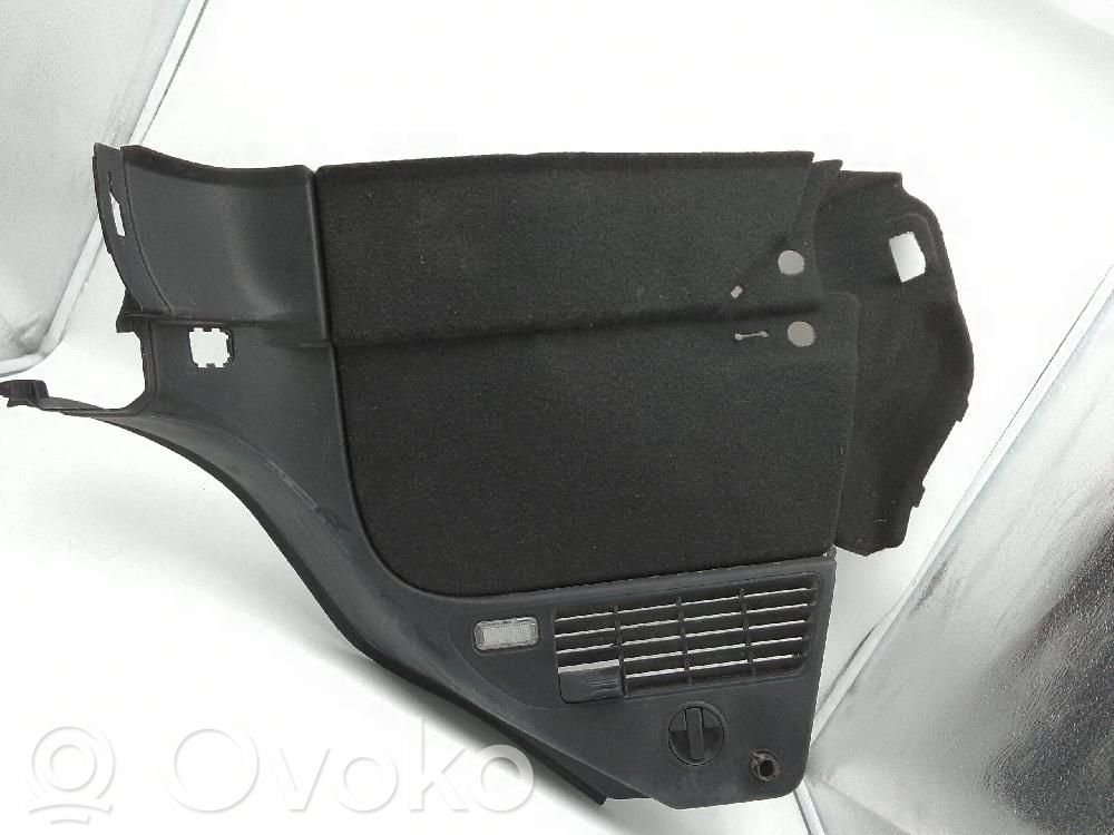 Audi A1 Takaluukun alaosan verhoilusarja 