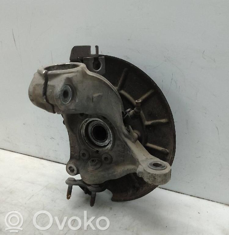 Volkswagen PASSAT B7 Fuso a snodo con mozzo ruota anteriore 