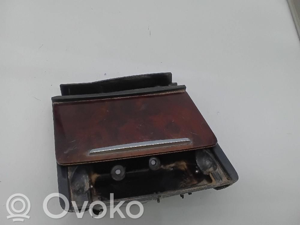 Cendrier   4F1857951