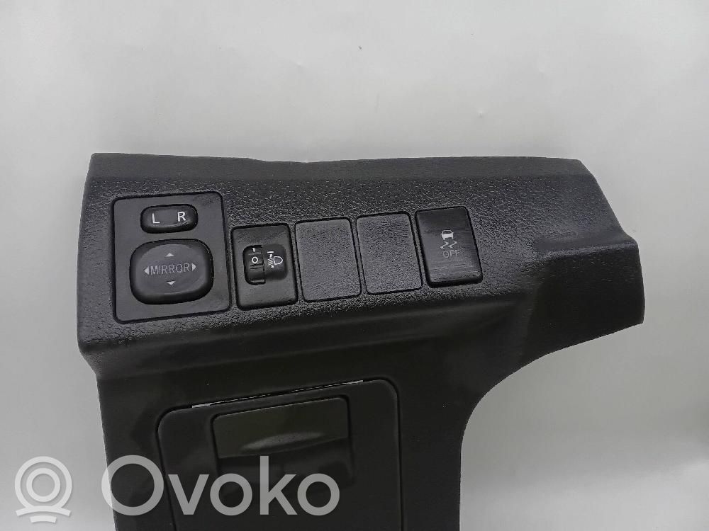 Toyota Auris E180 Przyciski multifunkcyjne