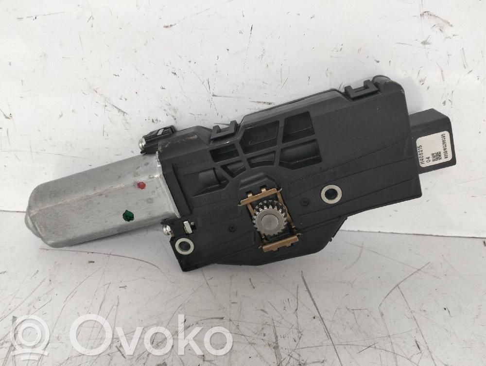 Moottori/käyttölaite   FA001V5