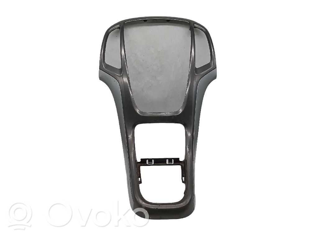 Opel Astra J Embellecedor de la consola central
