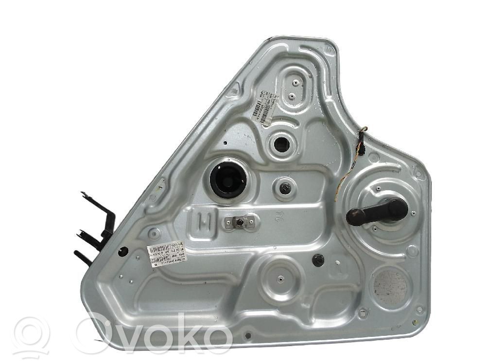 KIA Venga Alzacristalli manuale della portiera posteriore