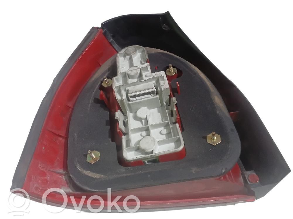 Lampa tylna   8L0945096A