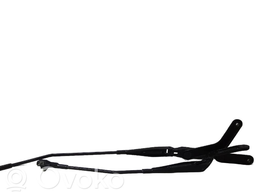 Brazo del limpiaparabrisas delantero   3M5117526