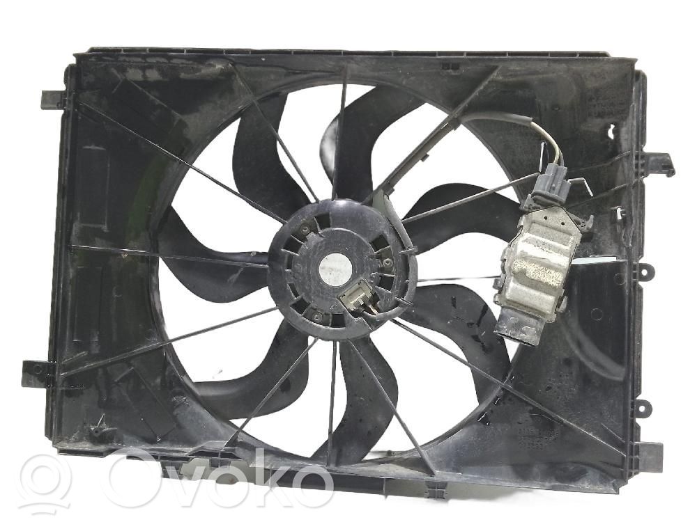 Infiniti Q30 Ventilator electric răcire radiator 