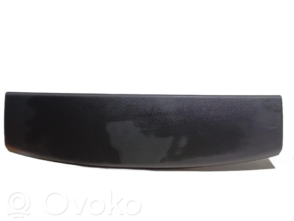 Tailgate trim   DFR568930