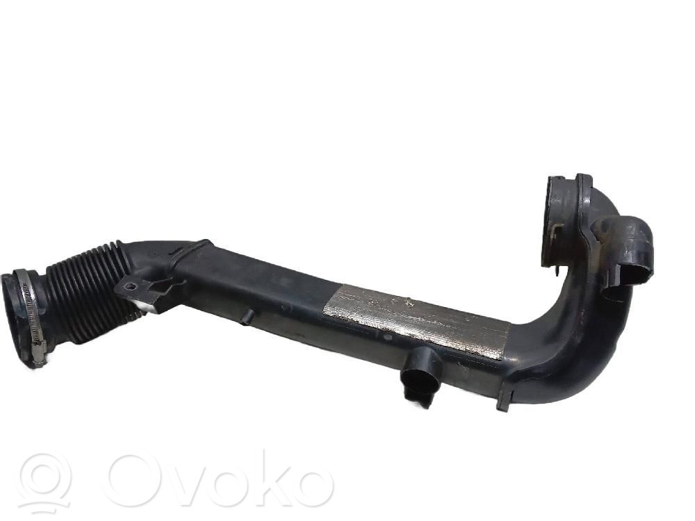 BMW X1 F48 F49 Rura / Wąż dolotowy powietrza 
