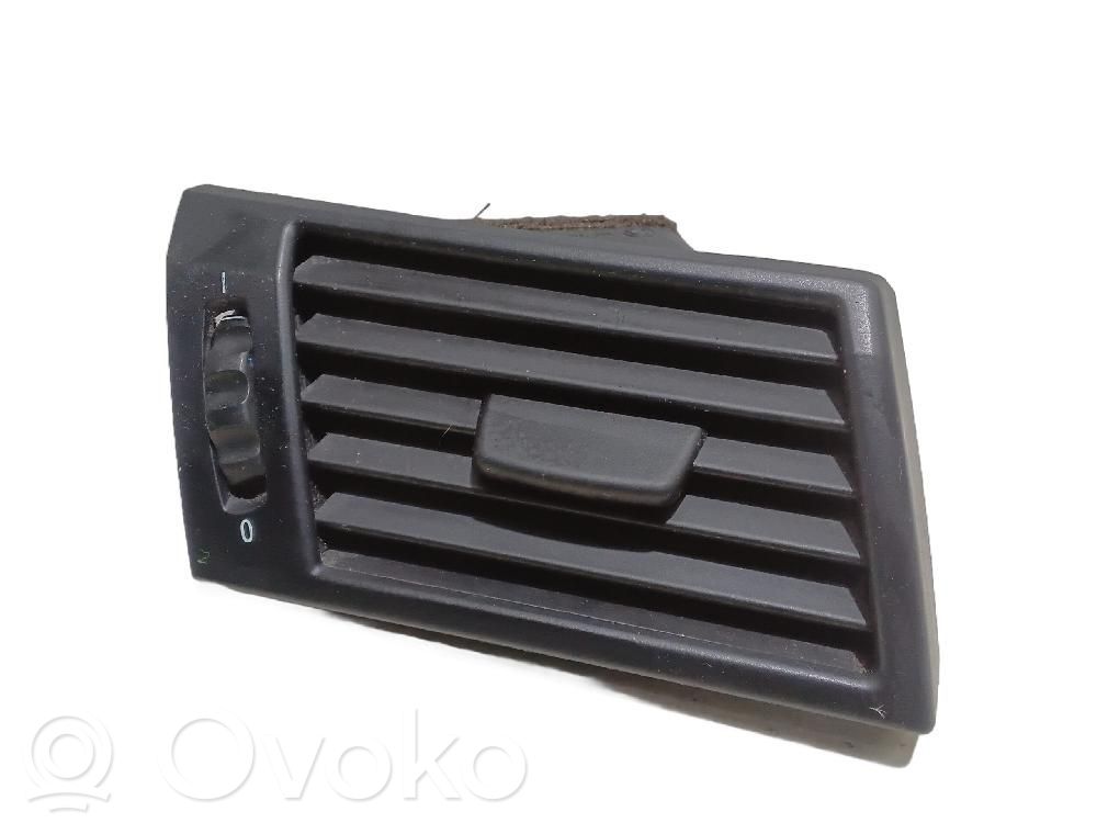 Rejilla de ventilación central del panel   3400076