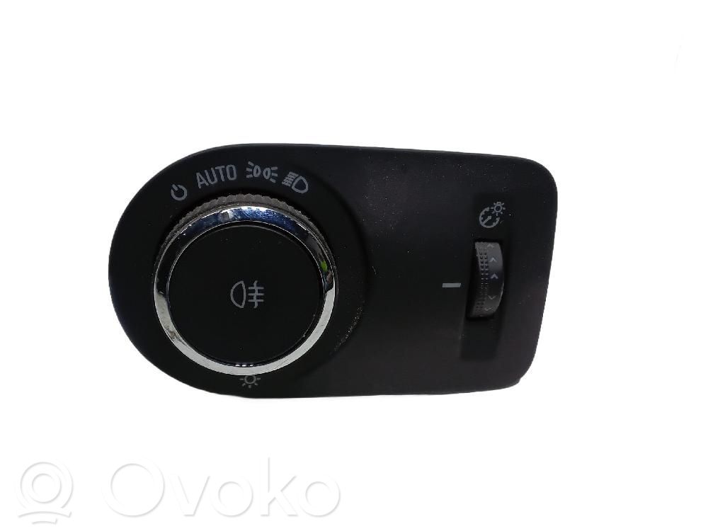 Opel Zafira C Interruptor de luz 