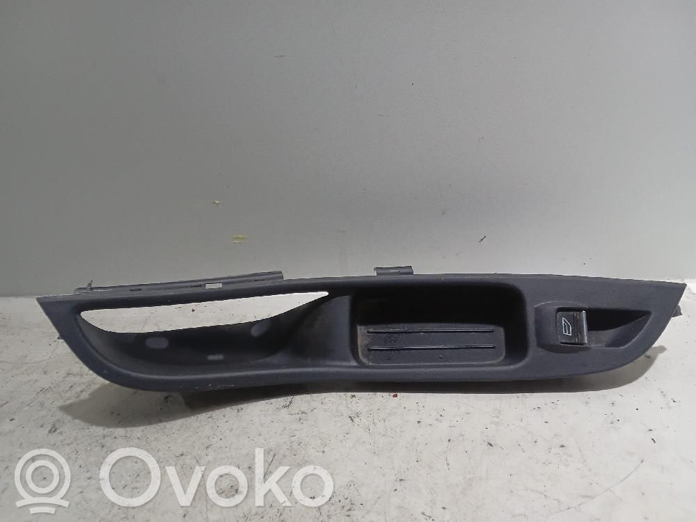 Przyciski szyb   BM51A240A40ADW