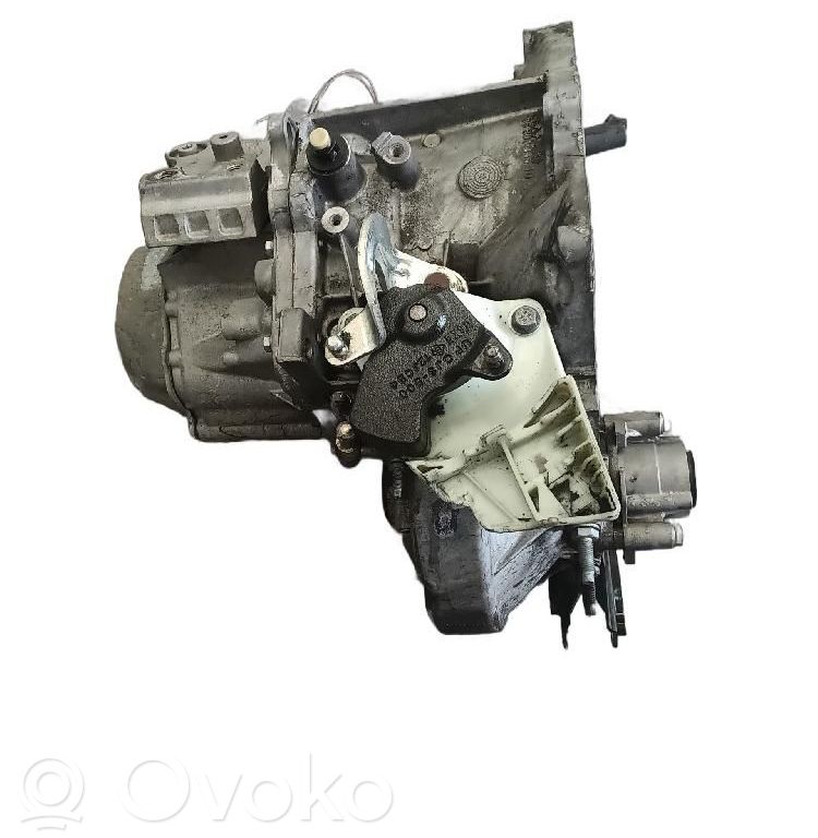 Citroen C3 Aircross Cutie viteze manuală cu 5 trepte