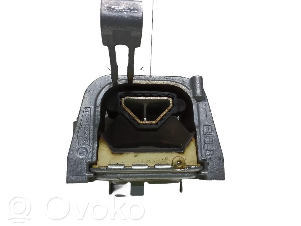 Volkswagen PASSAT B8 Suport tampon motor
