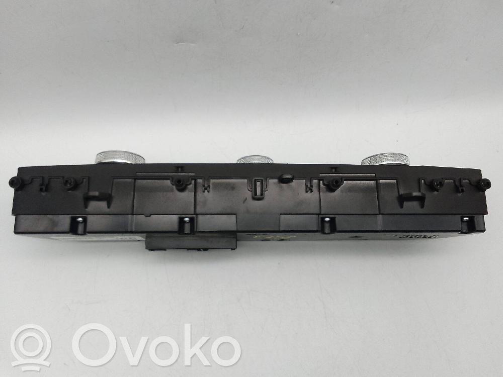Audi RS Q8 Panel klimatyzacji 