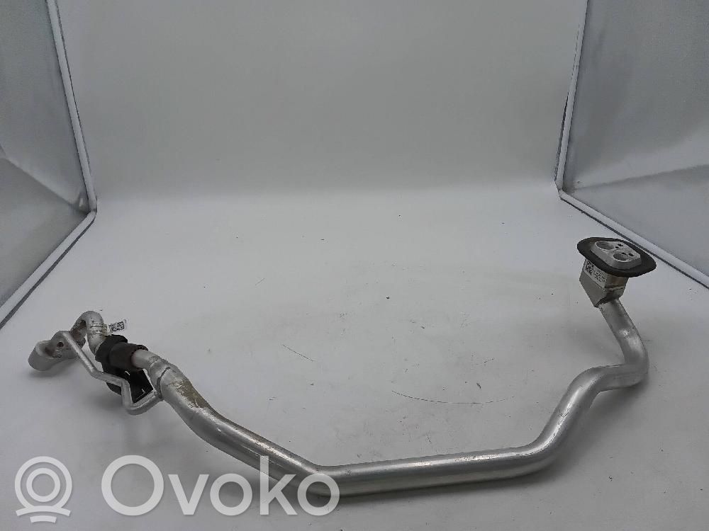 Ilmastointilaitteen putki (A/C)   4M0816738