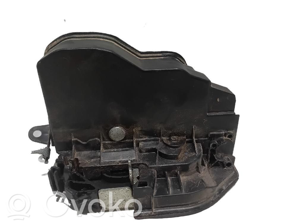 Cerradura de puerta delantera   7202145