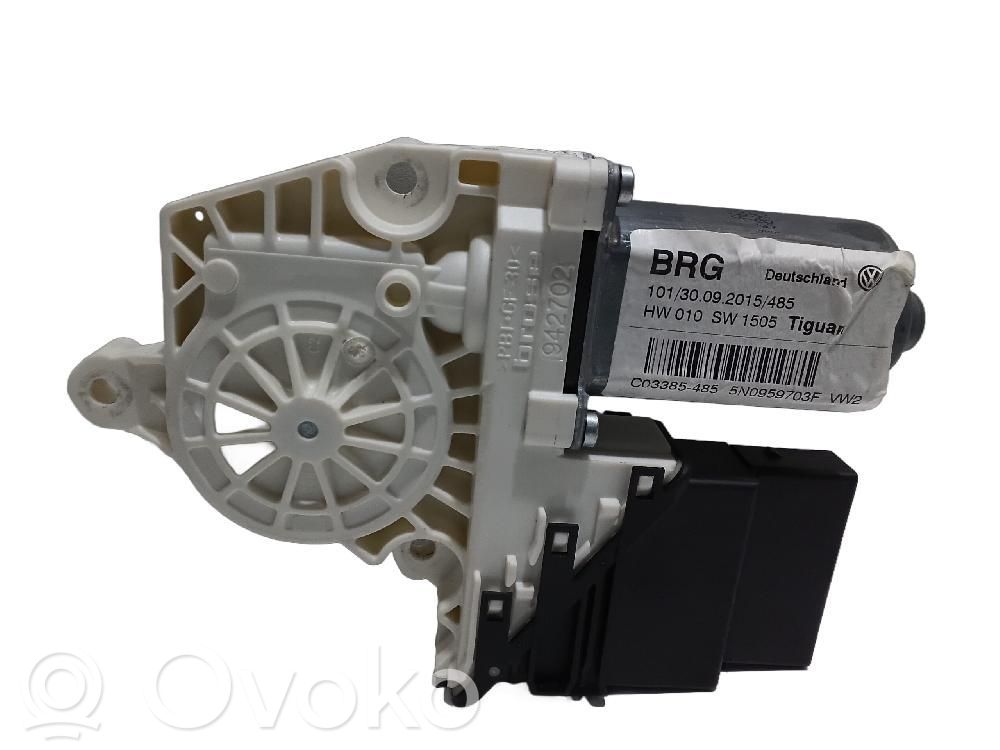 Volkswagen Tiguan Motorino alzacristalli della portiera posteriore 
