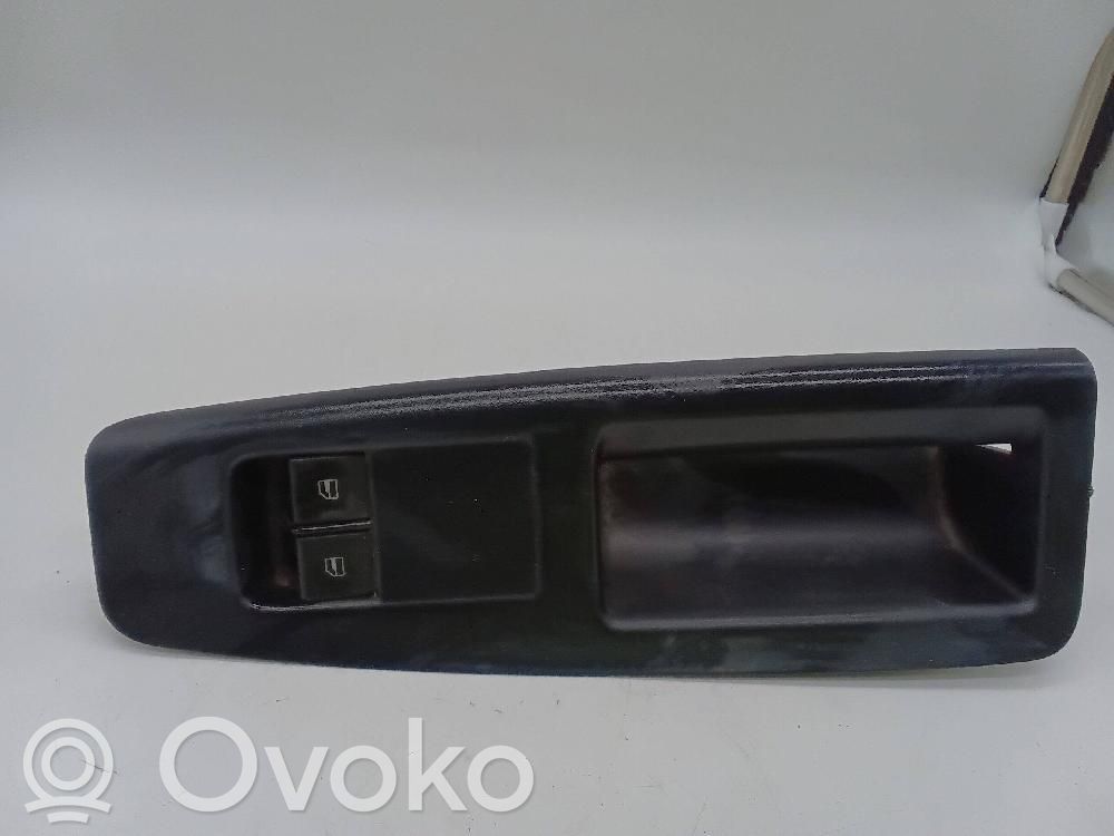 Volkswagen Polo IV 9N3 Interruttore di controllo dell’alzacristalli elettrico