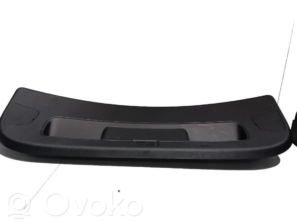 Hyundai i20 (BC3 BI3) Garnitures hayon 