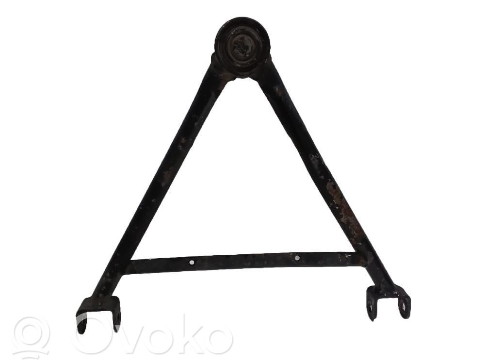 Ligier Nova Fourchette, bras de suspension inférieur avant