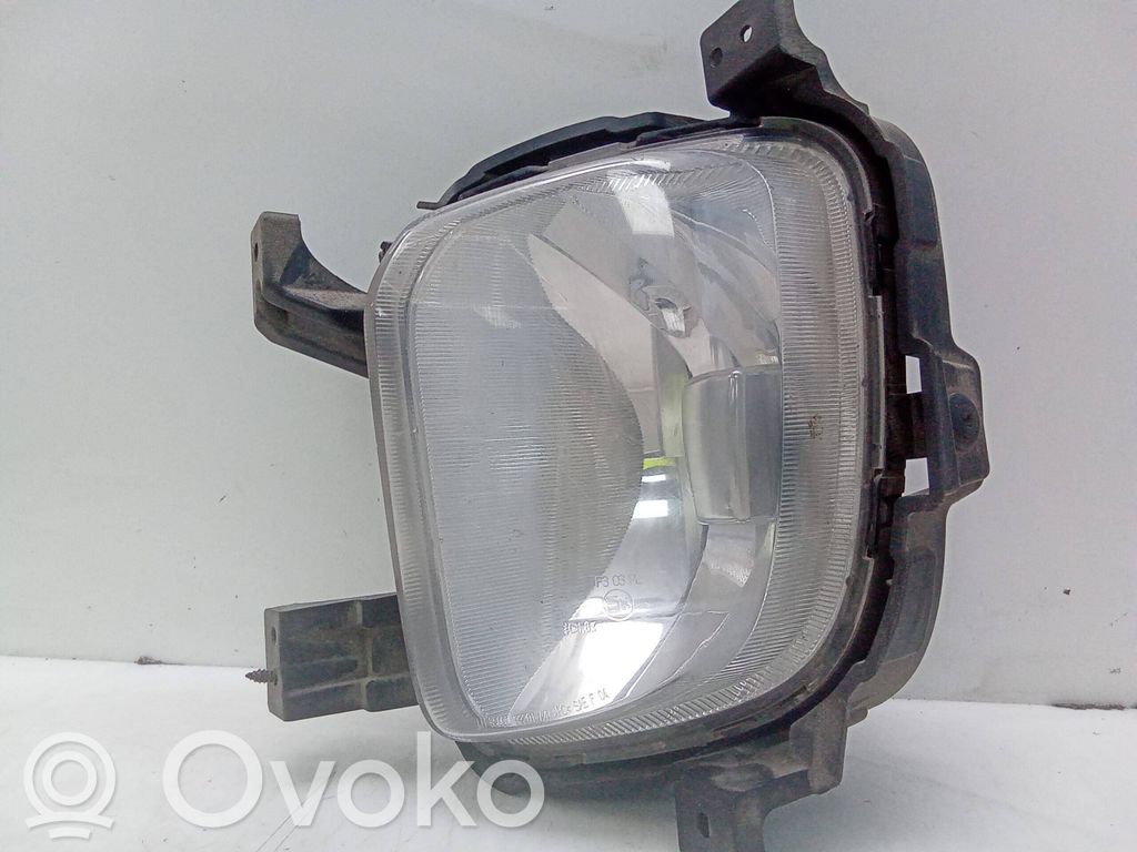 KIA Carens III Lampa przednia 