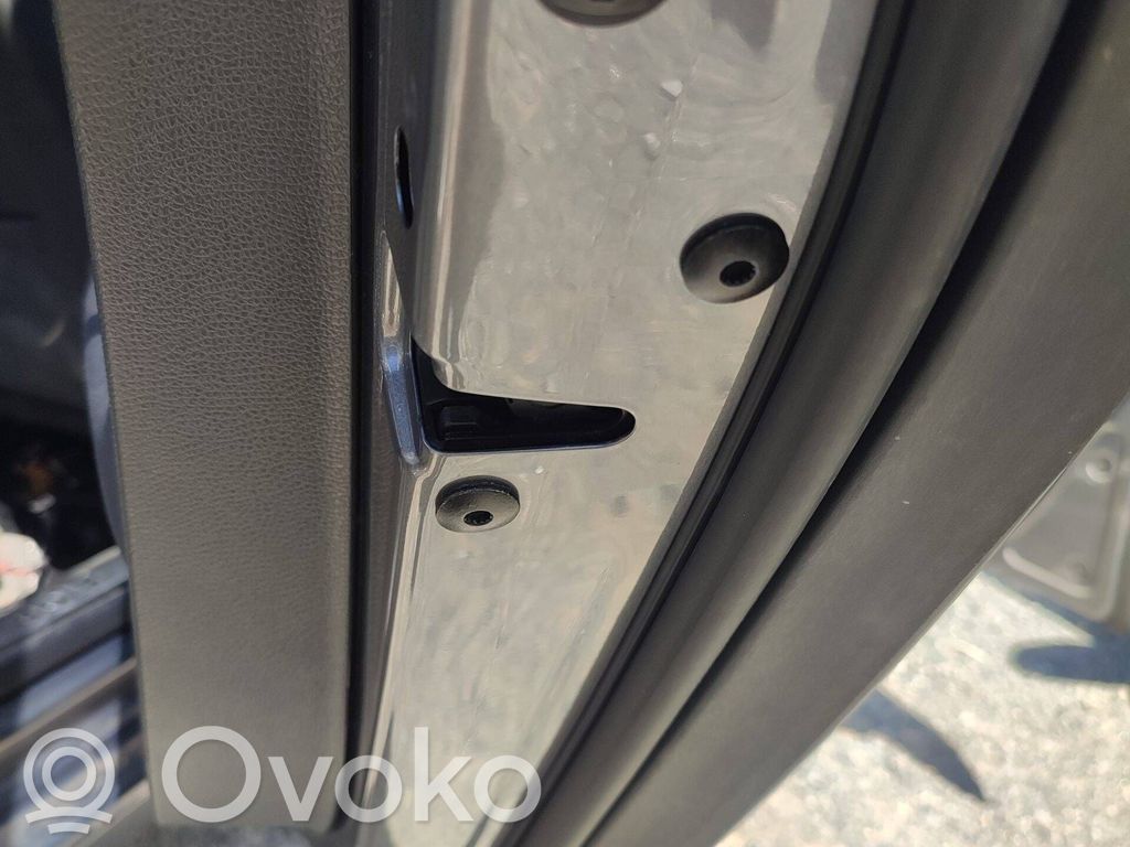 Volkswagen Golf V Garnitures hayon