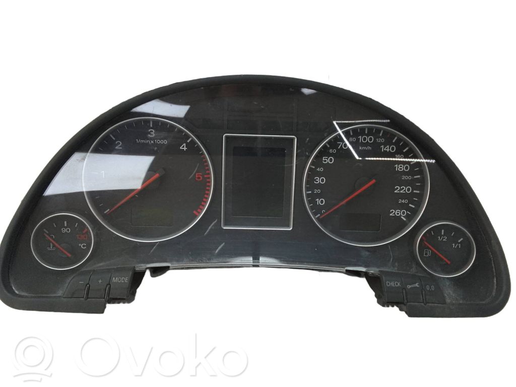 Audi A4 S4 B7 8E 8H Armaturenbrett Cockpit 