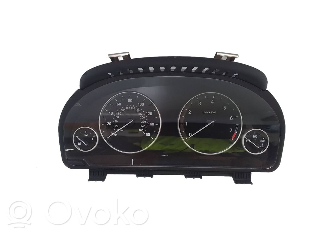 BMW 5 F10 F11 Deska rozdzielcza 