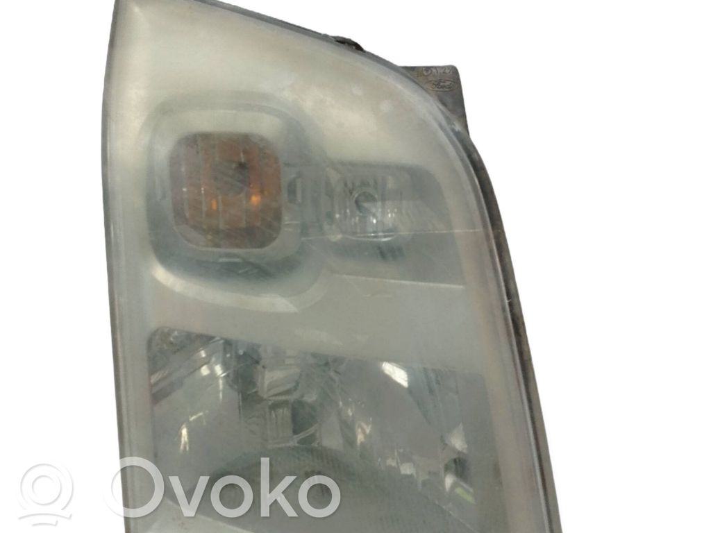 Ford Transit Etu-/Ajovalo 