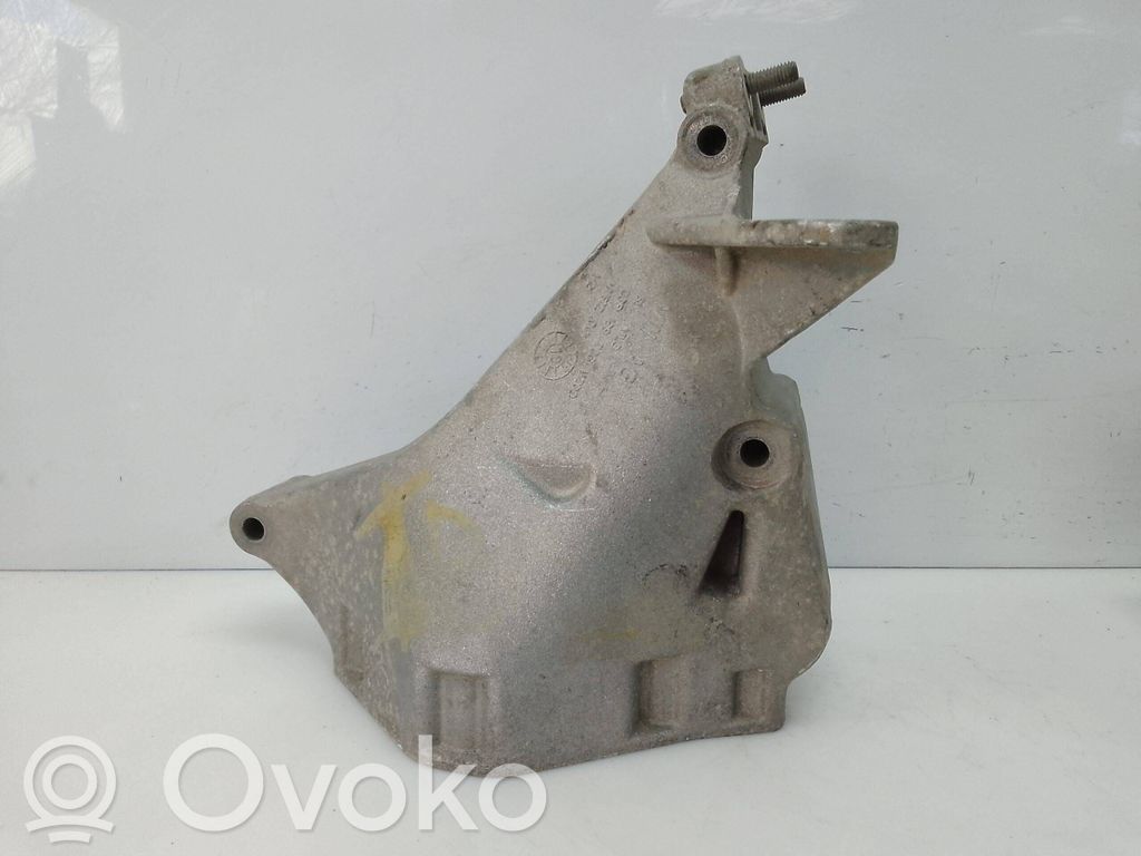 Volkswagen Polo V 6R Support de garde-boue avant