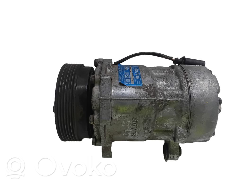 Volkswagen Golf IV Kompresor / Sprężarka klimatyzacji A/C 