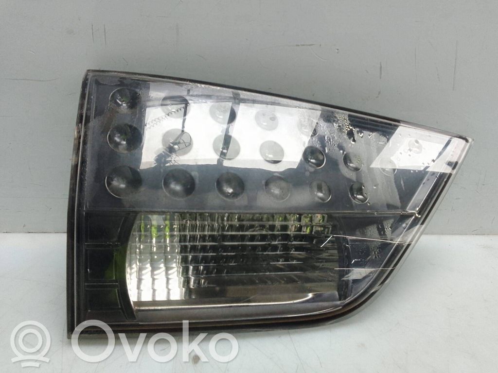 Mitsubishi Outlander Luci posteriori 
