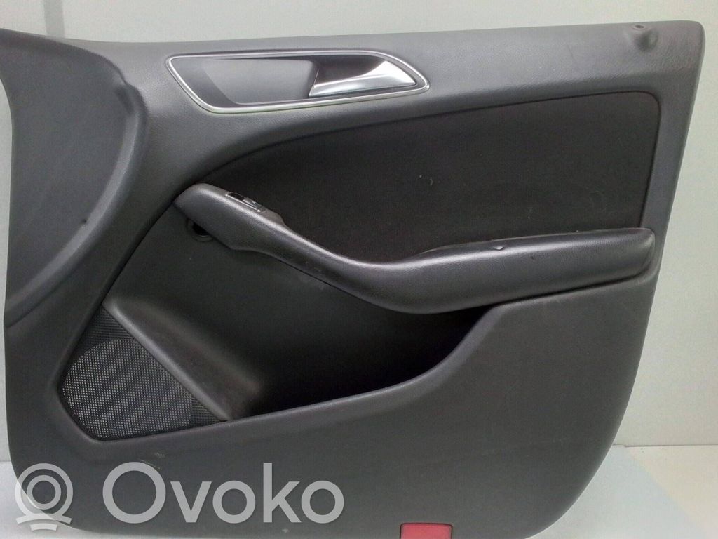 Mercedes-Benz B W246 W242 Revestimiento de puerta delantera 