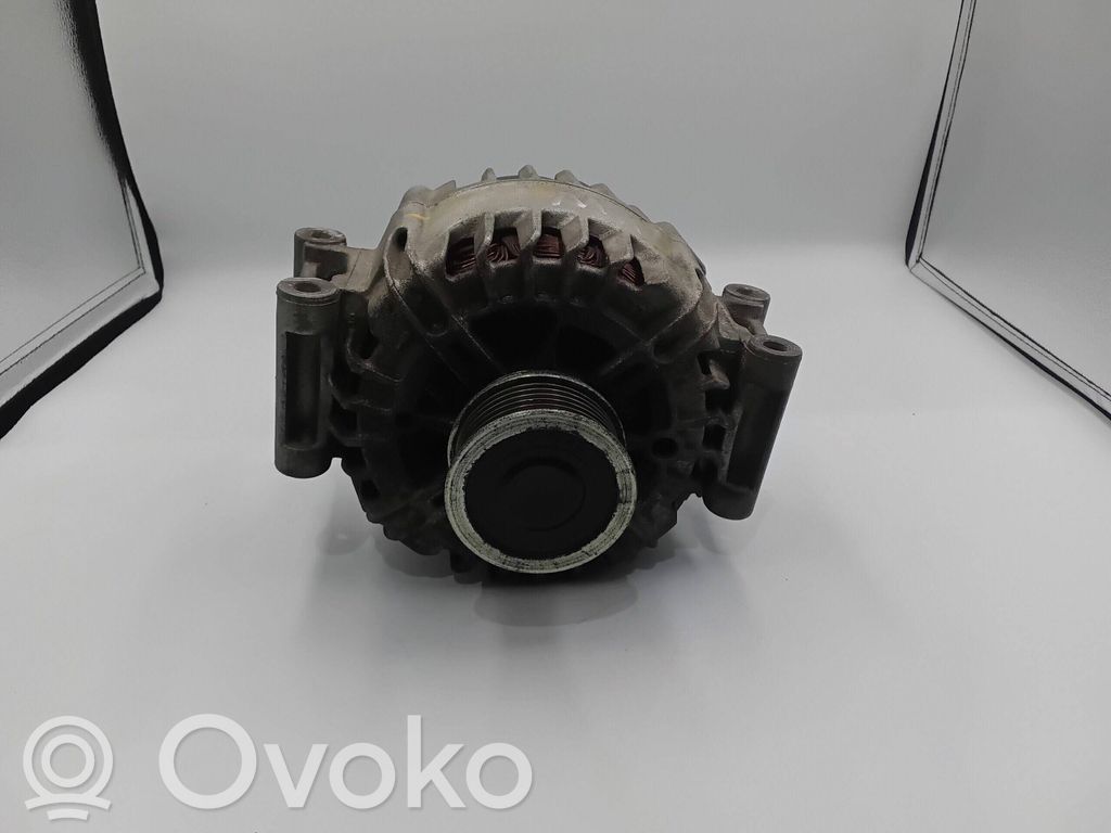 Volkswagen PASSAT B6 Alternator