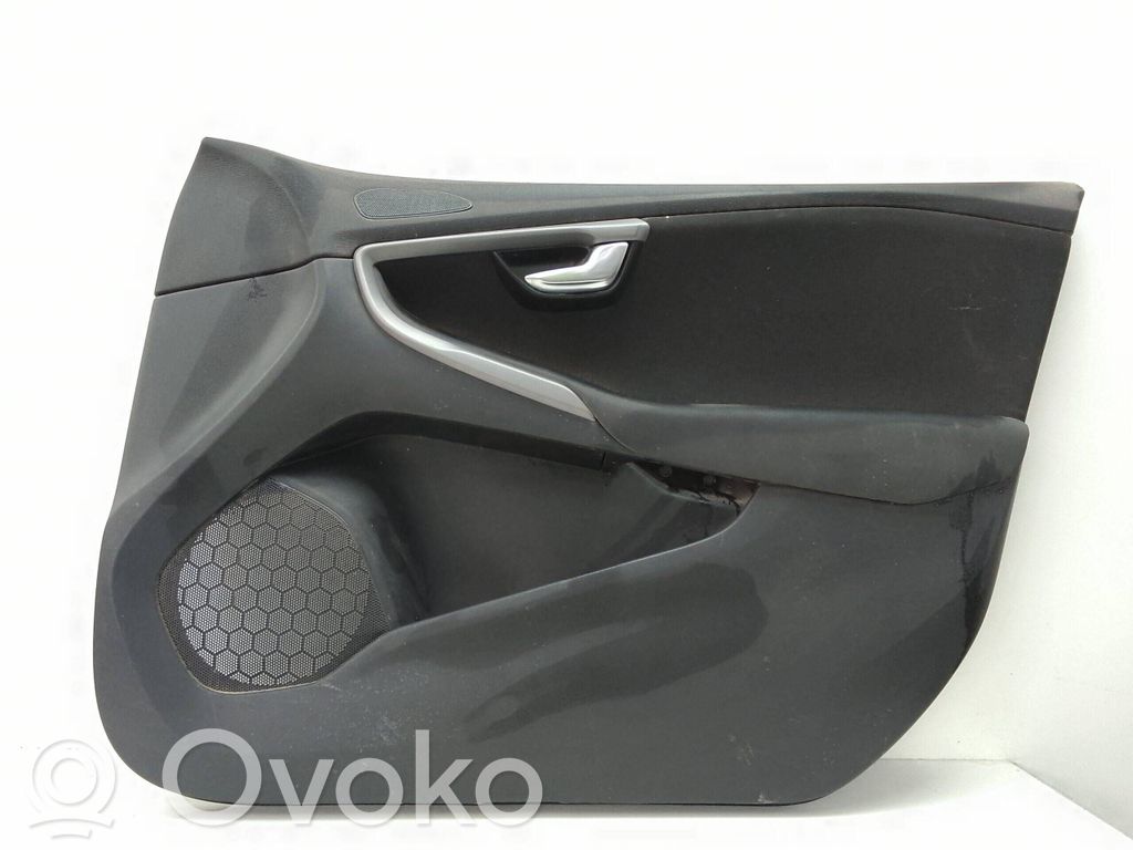 Volvo V40 Etuoven verhoilu