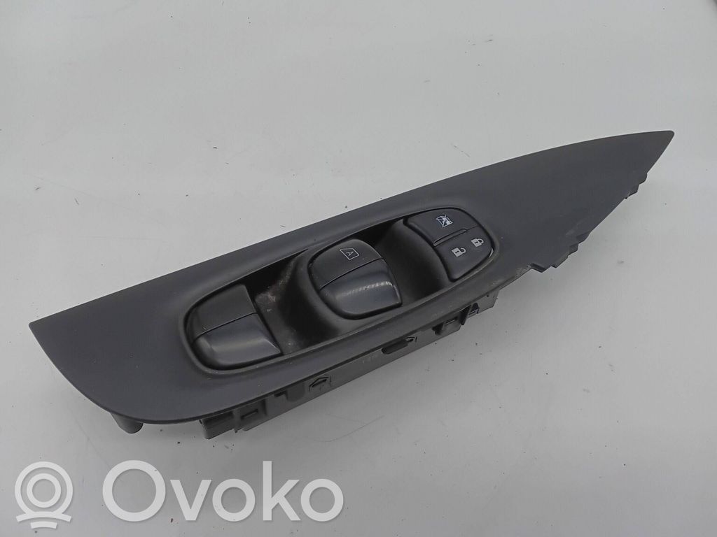 Nissan Qashqai Sonstige Schalter / Griffe / Umschalter