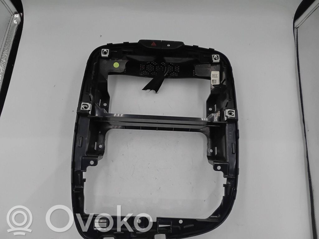 Renault Clio IV Wspornik chlapaczy przednich 
